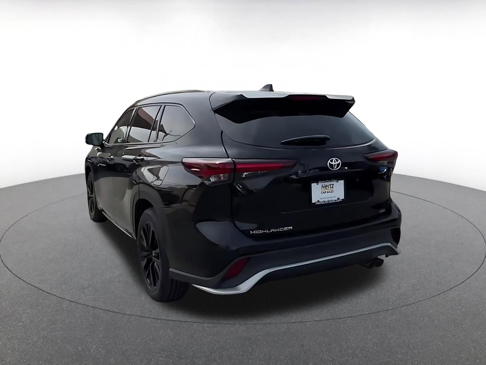 Thumbnail: 2024 Toyota Highlander - 11