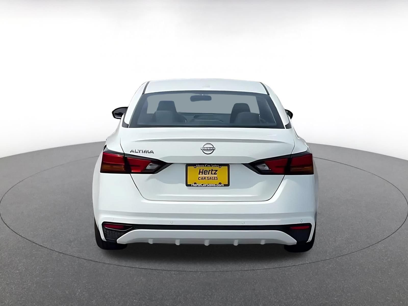 Thumbnail: 2025 Nissan Altima - 12
