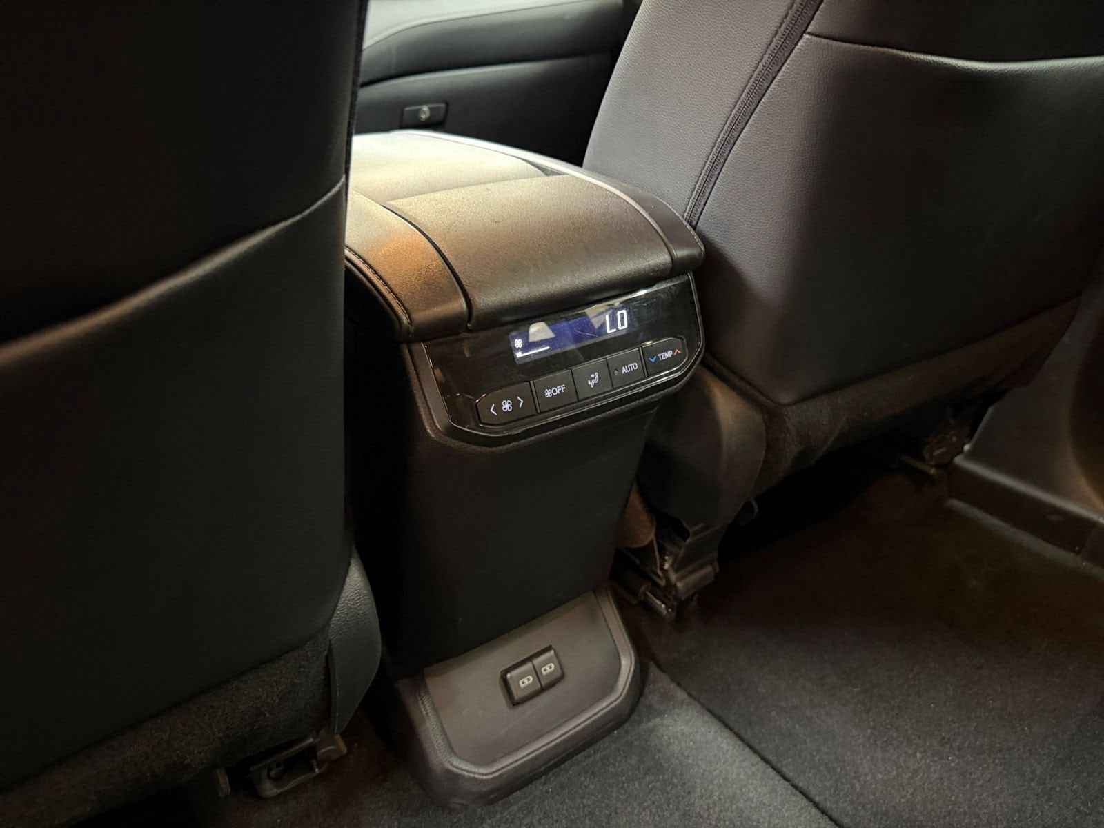Thumbnail: 2025 Toyota Highlander - 24