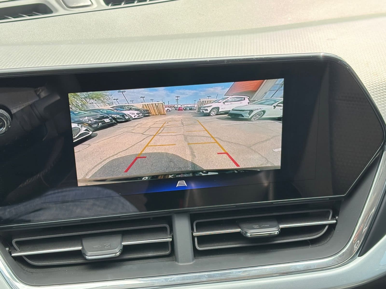 Thumbnail: 2025 Chevrolet Trax - 22