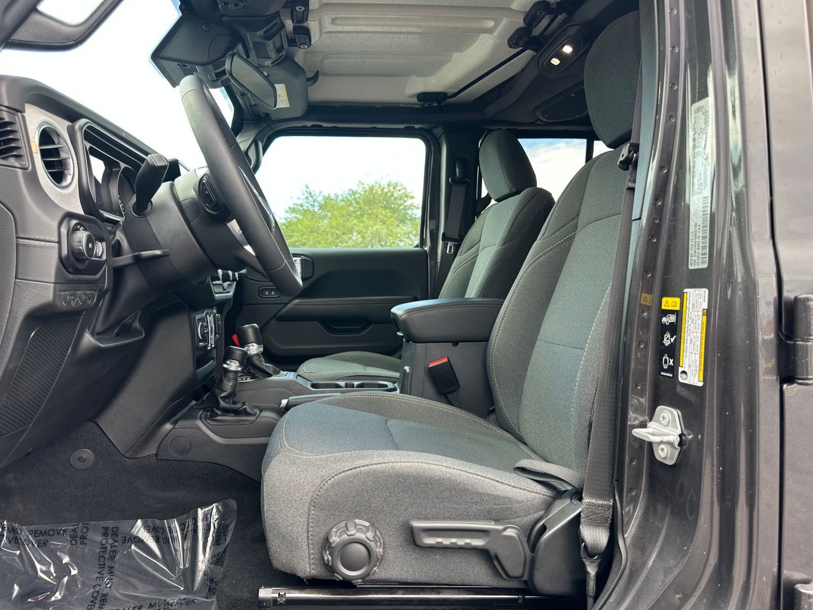 Thumbnail: 2025 Jeep Wrangler - 25