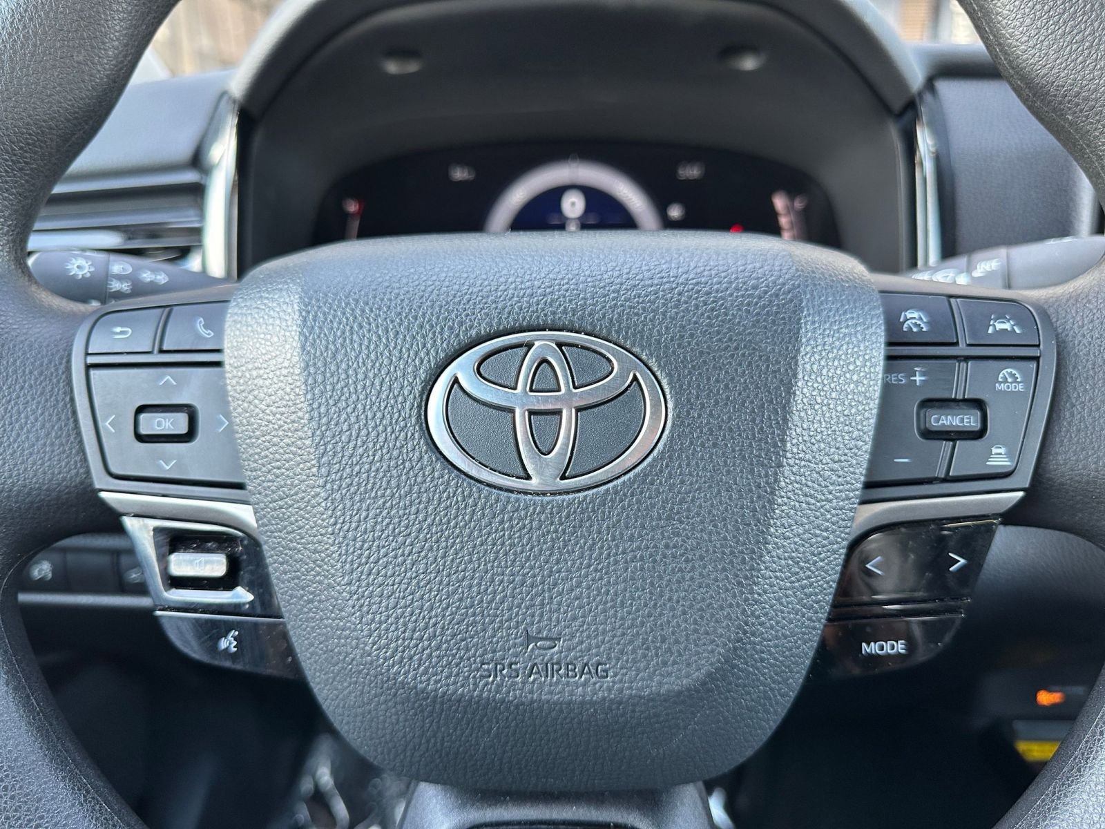 Thumbnail: 2025 Toyota Camry - 27