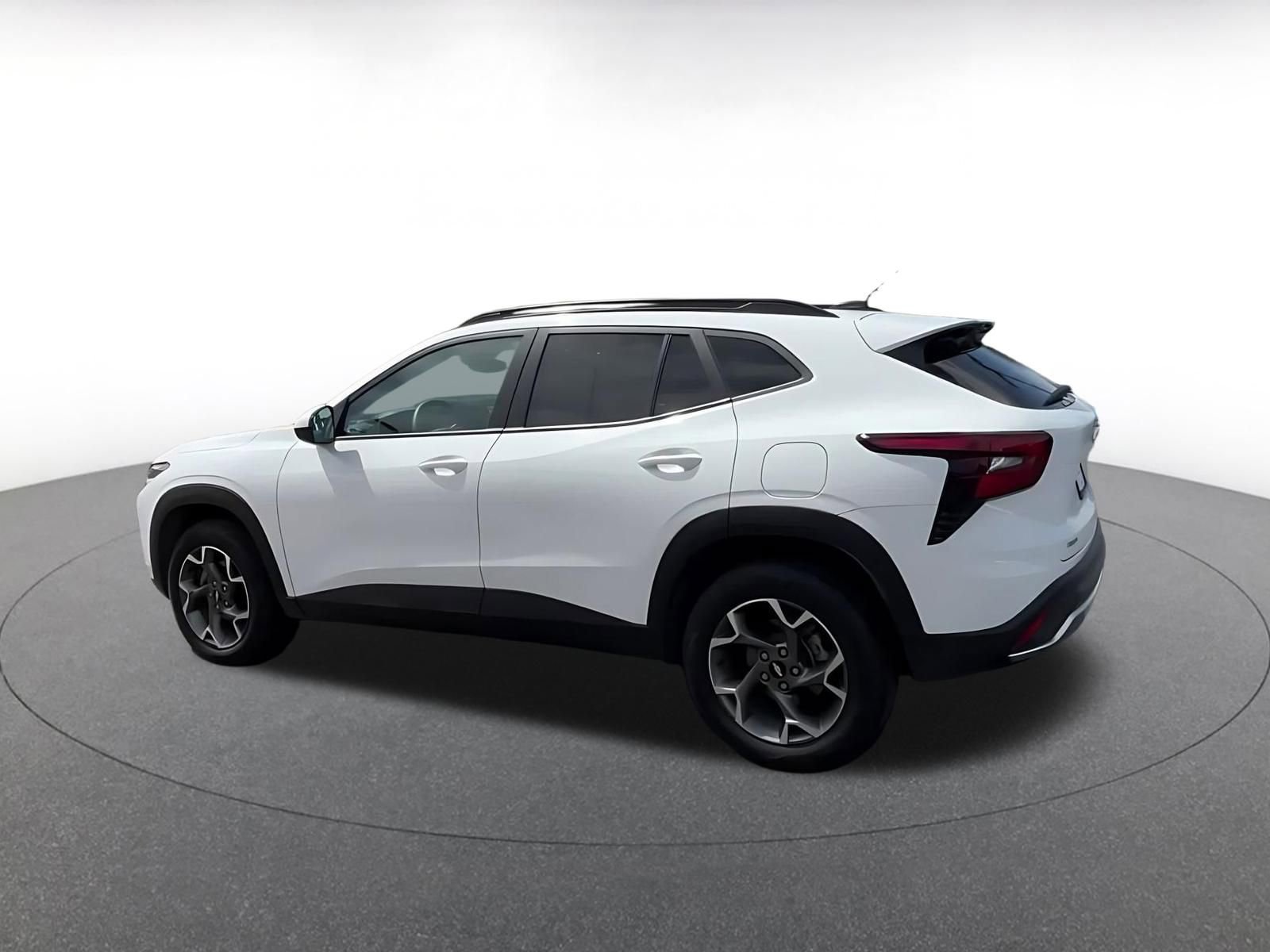 Thumbnail: 2025 Chevrolet Trax - 10