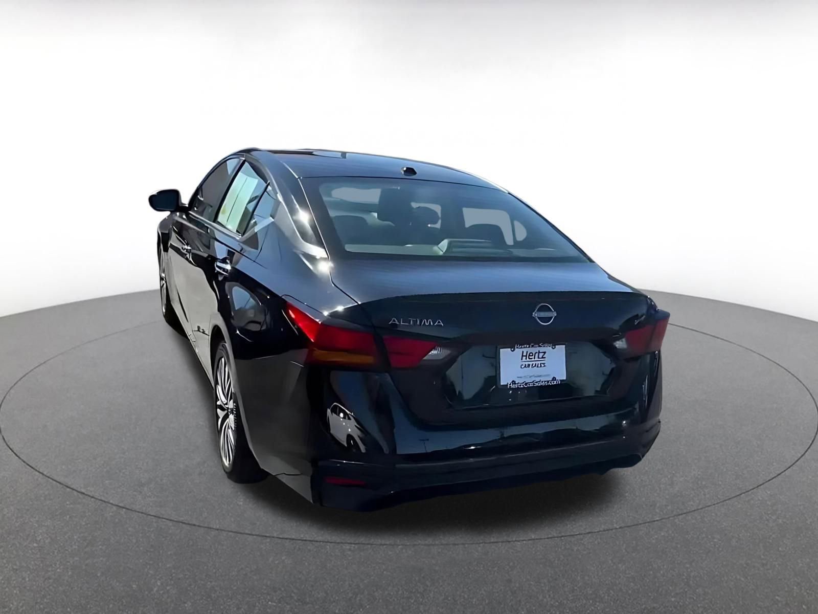 Thumbnail: 2025 Nissan Altima - 10