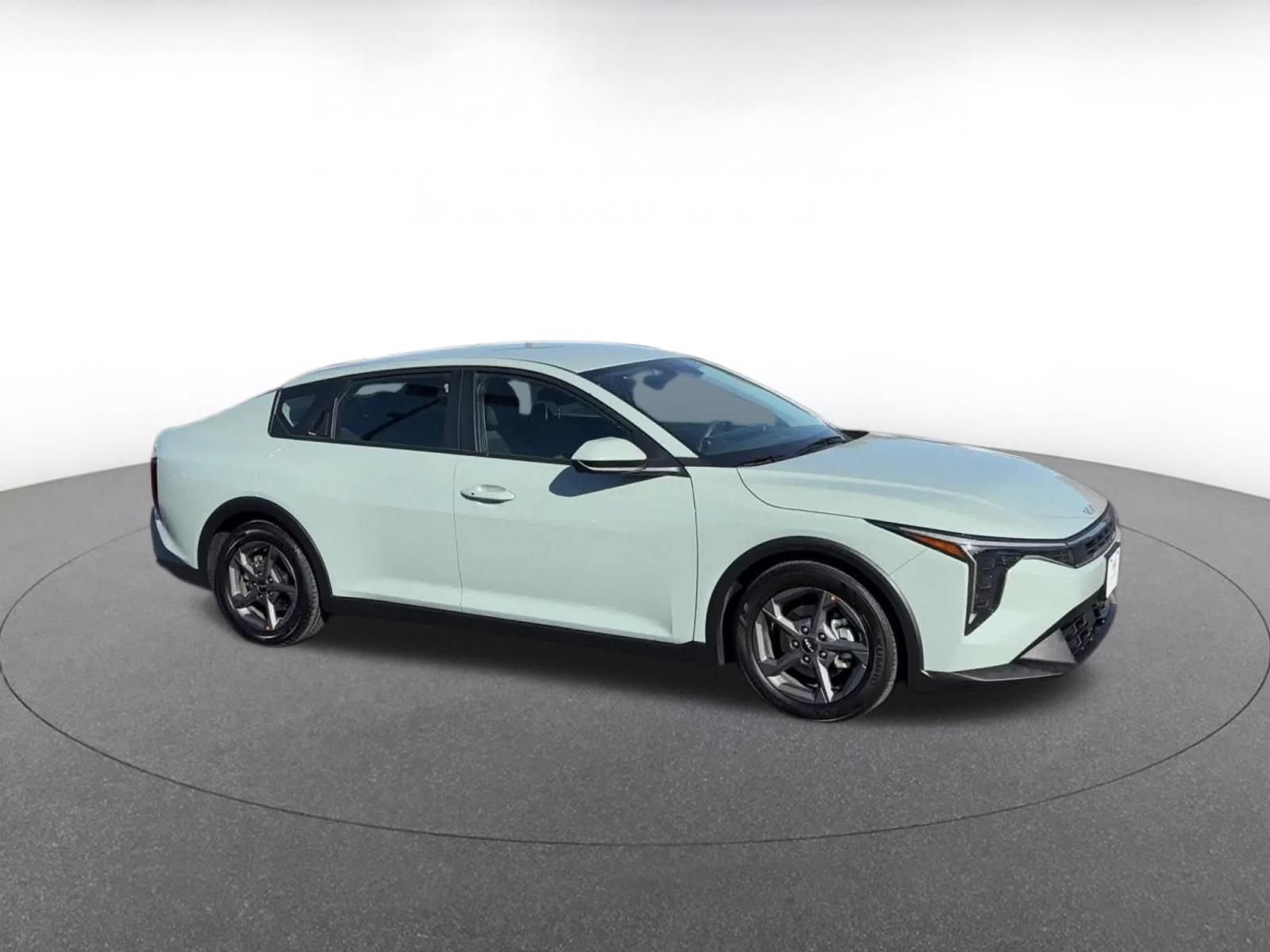 Thumbnail: 2026 Kia K4 - 2