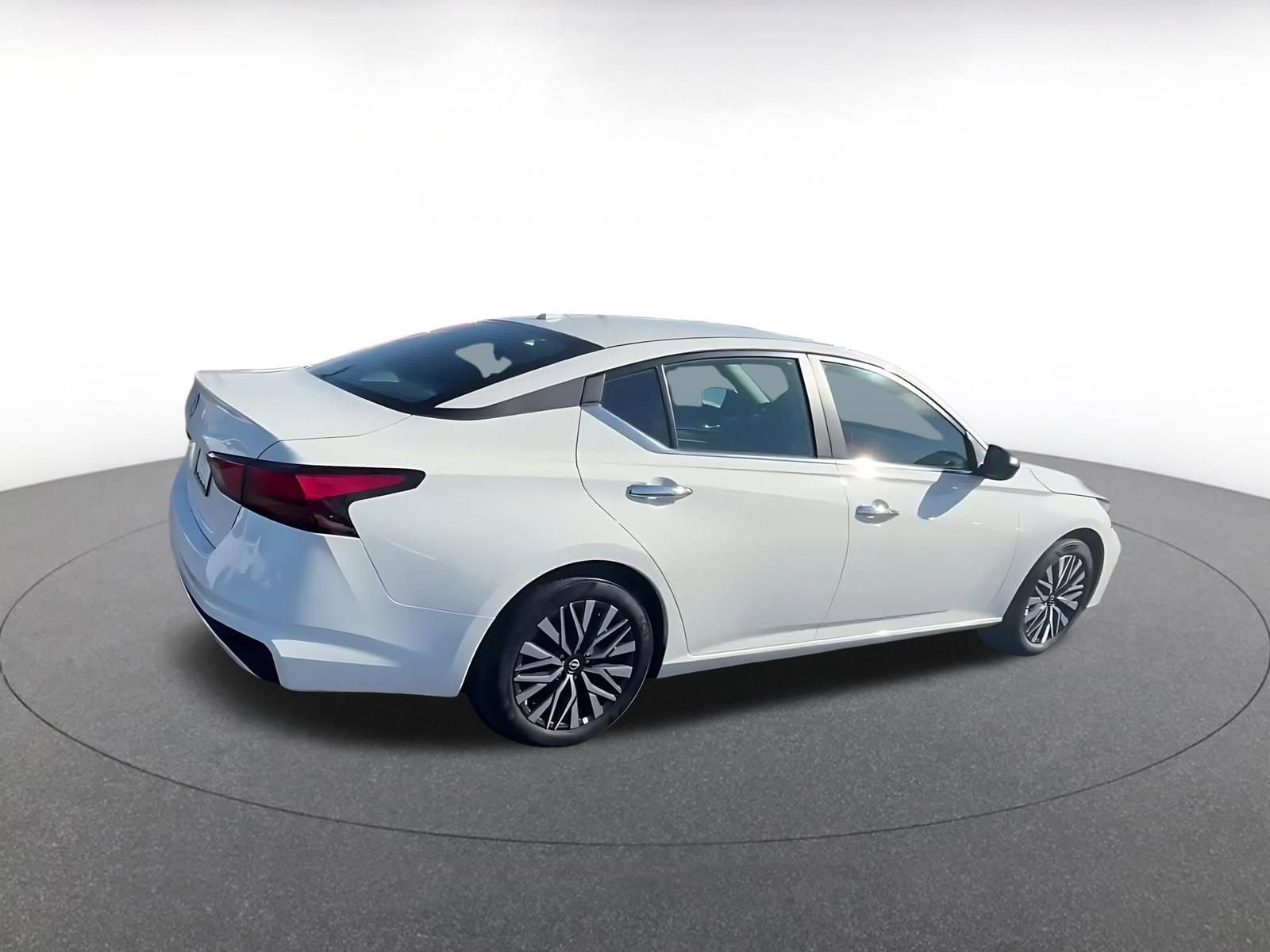 Thumbnail: 2025 Nissan Altima - 15