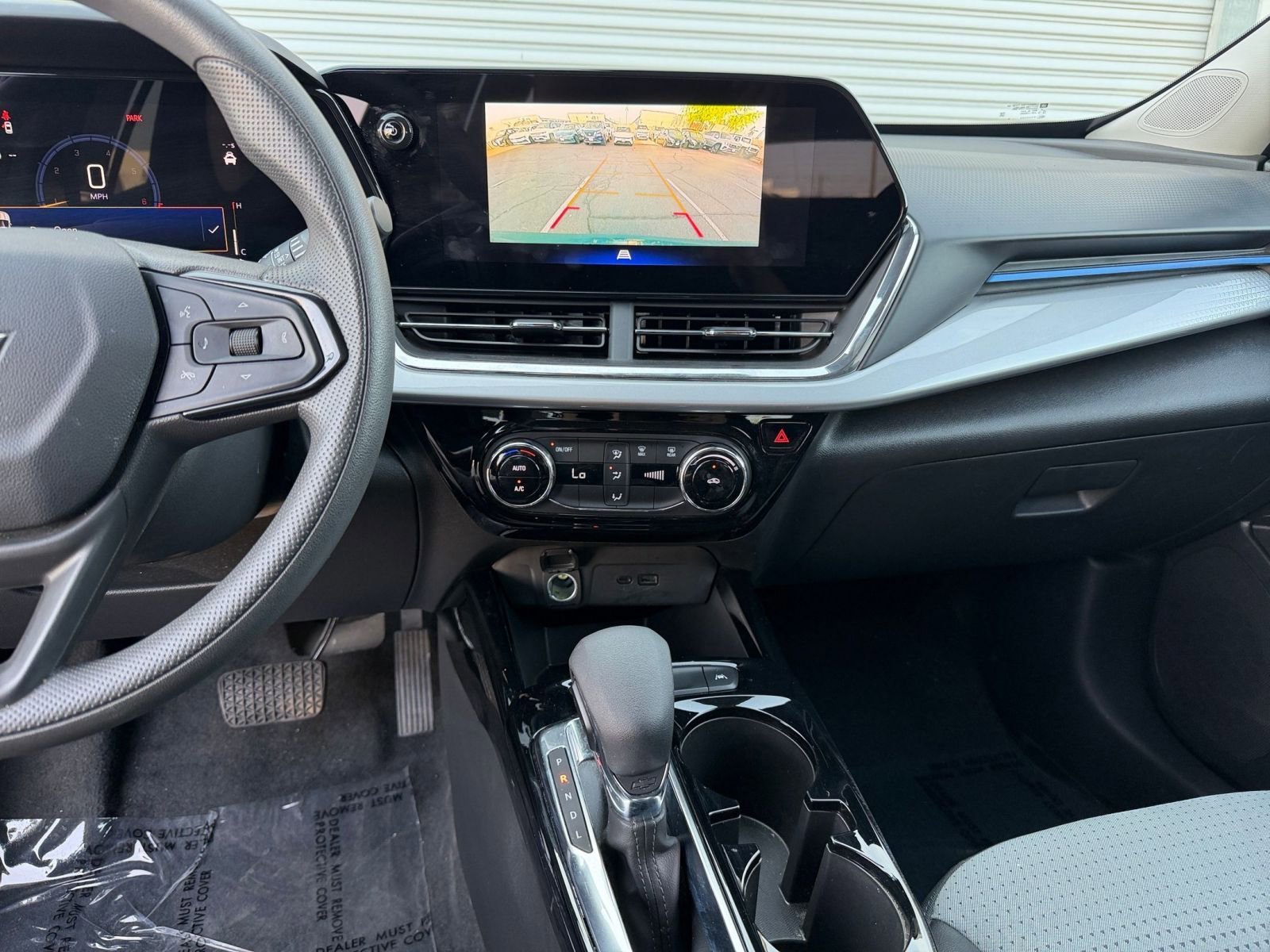 Thumbnail: 2025 Chevrolet Trax - 17