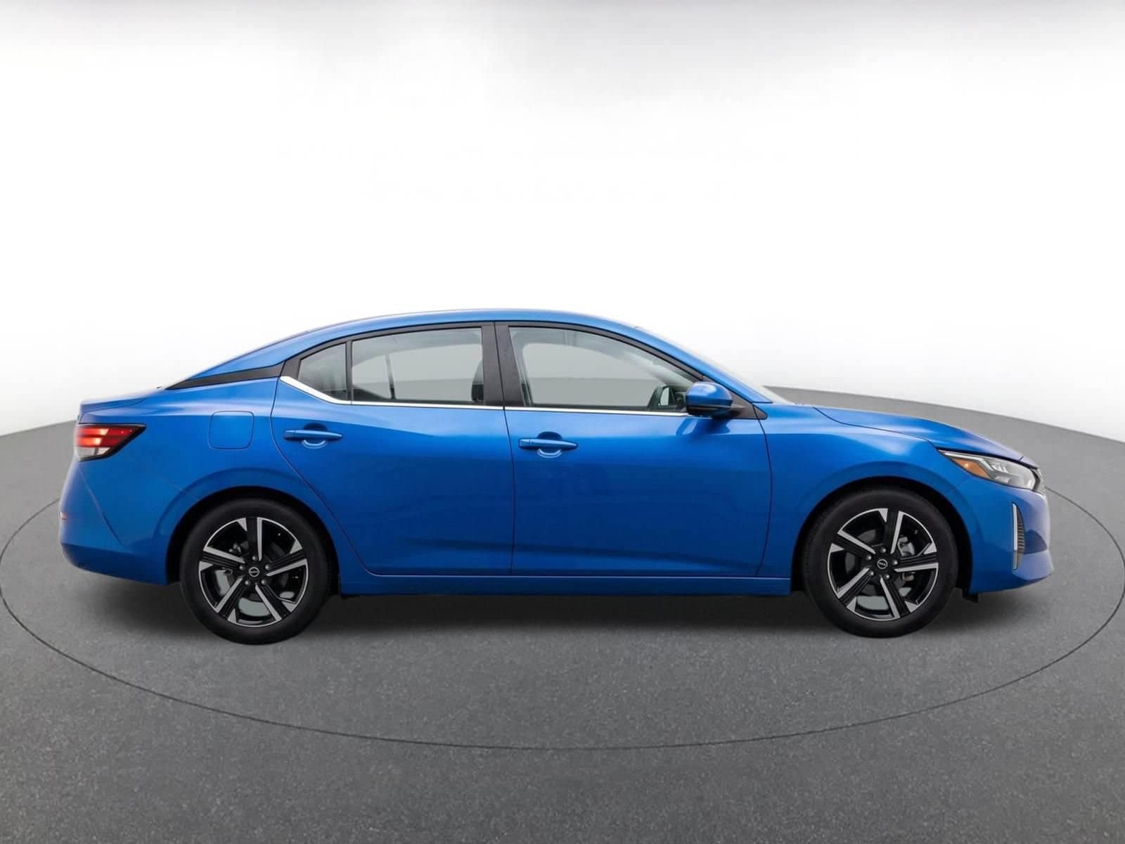 Thumbnail: 2025 Nissan Sentra - 10