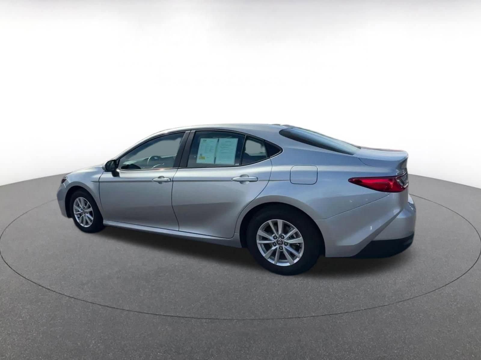 Thumbnail: 2025 Toyota Camry - 10