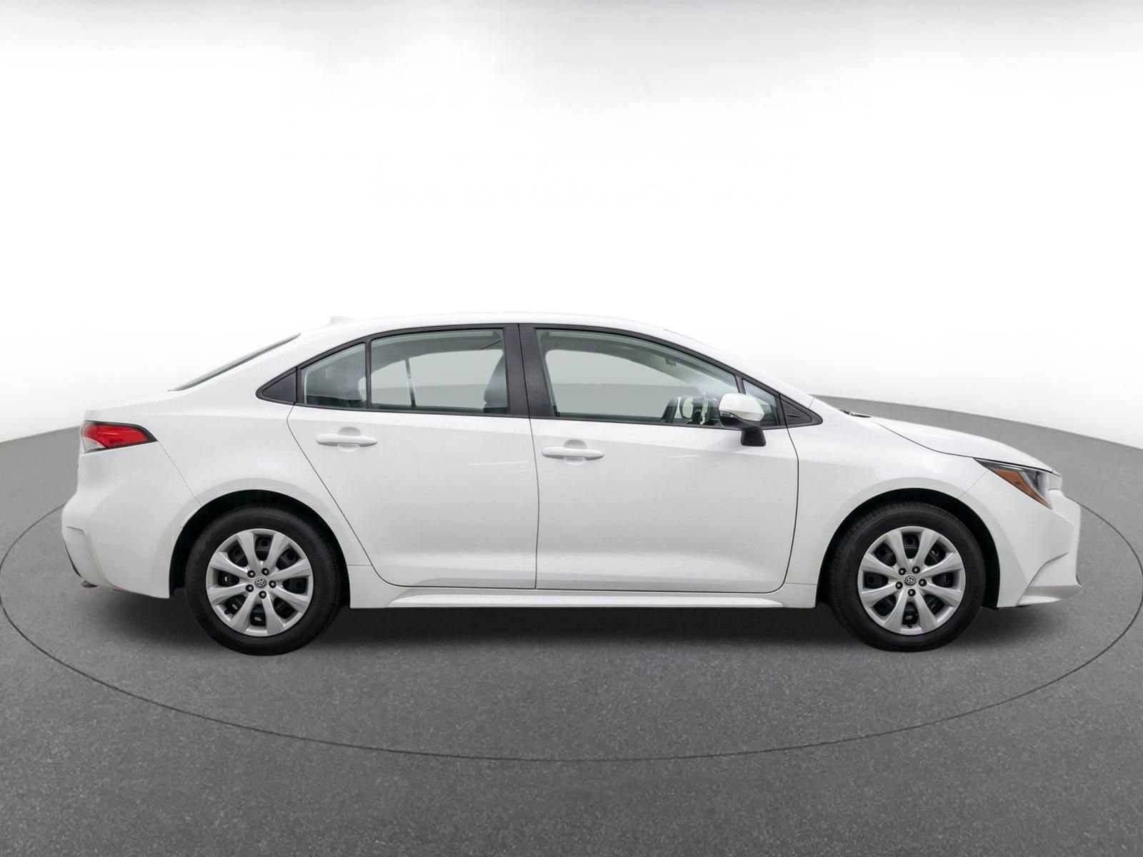 Thumbnail: 2025 Toyota Corolla - 10