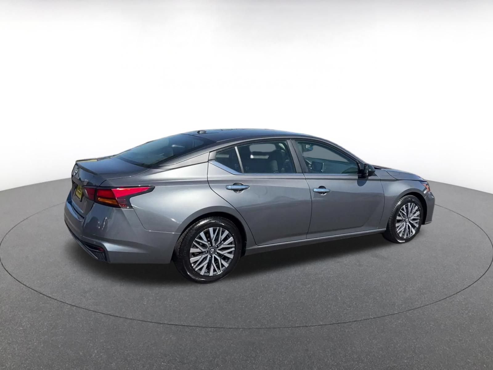 Thumbnail: 2025 Nissan Altima - 14