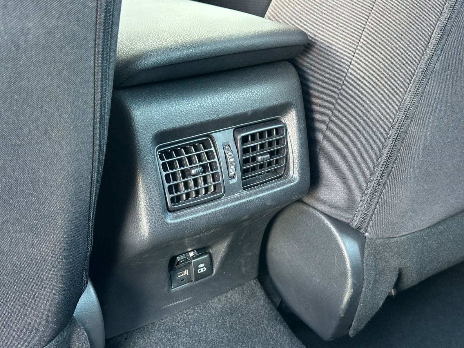 Thumbnail: 2025 Toyota Camry - 23