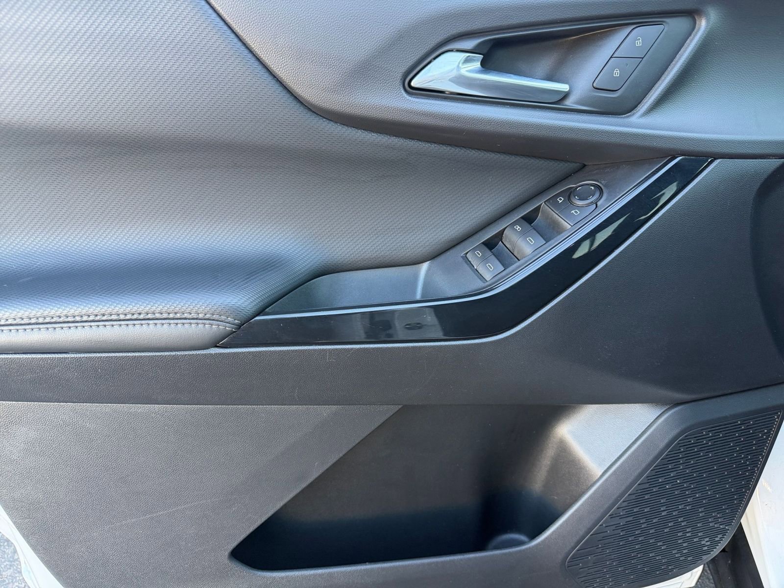 Thumbnail: 2025 Chevrolet Equinox - 18