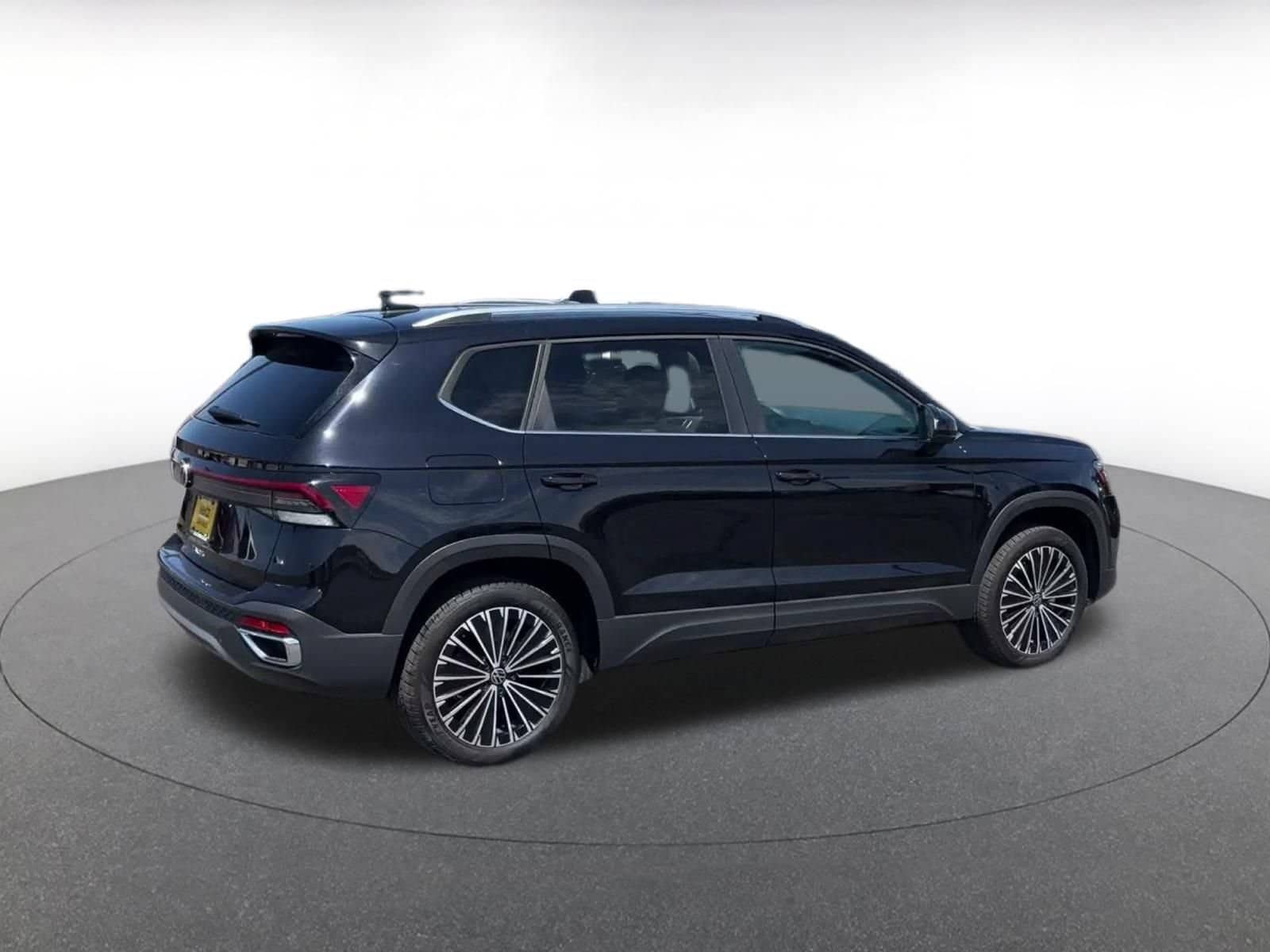 Thumbnail: 2026 Volkswagen Taos - 12