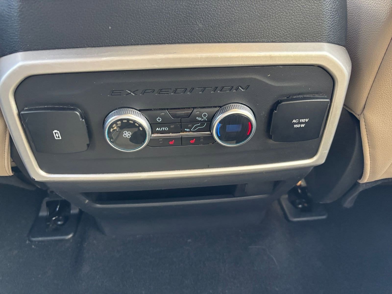 Thumbnail: 2024 Ford Expedition - 25