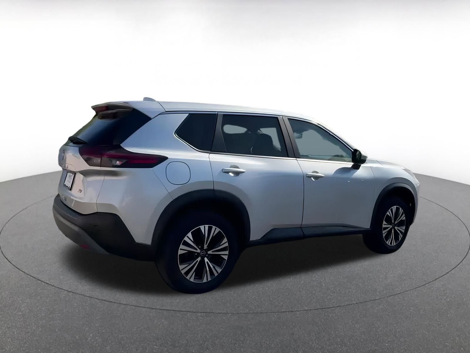 Thumbnail: 2023 Nissan Rogue - 15