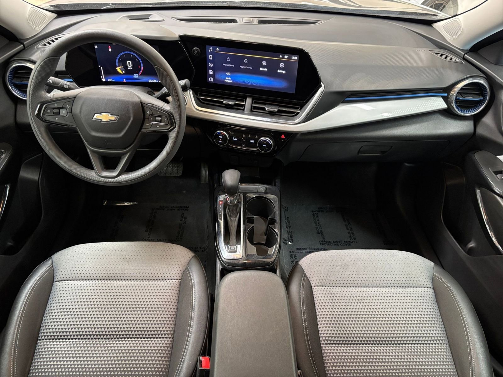 Thumbnail: 2025 Chevrolet Trax - 32