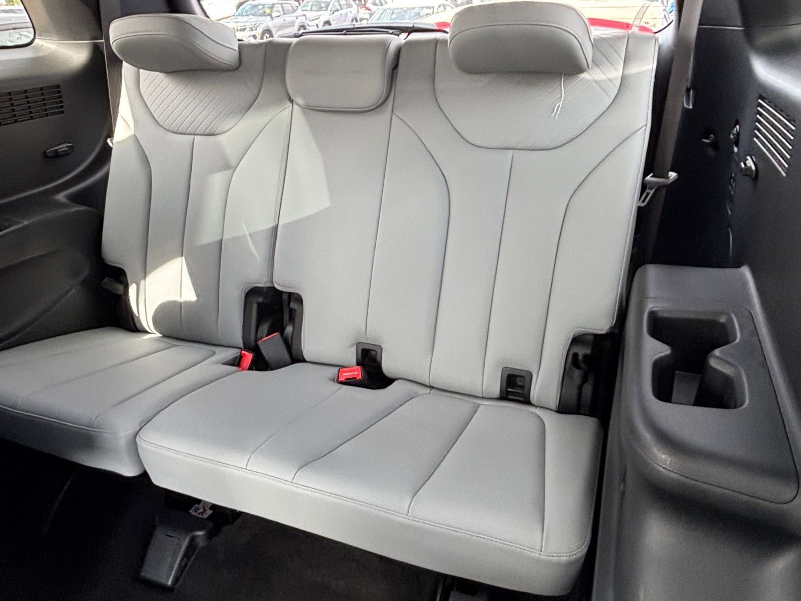 Thumbnail: 2025 Hyundai Palisade - 32