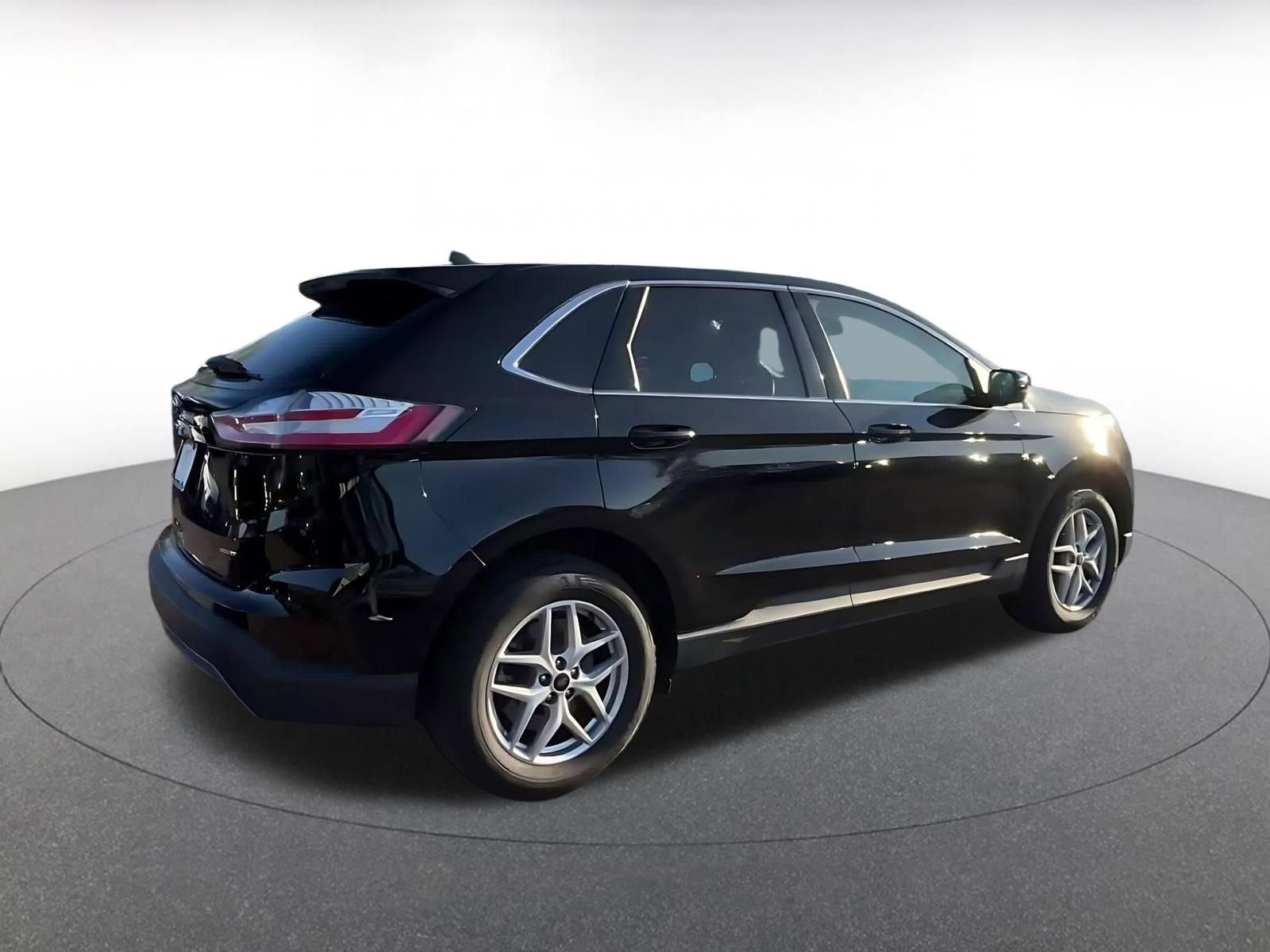 Thumbnail: 2024 Ford Edge - 15