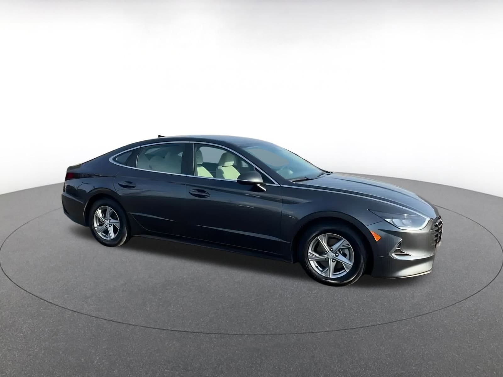 Thumbnail: 2023 Hyundai Sonata - 2