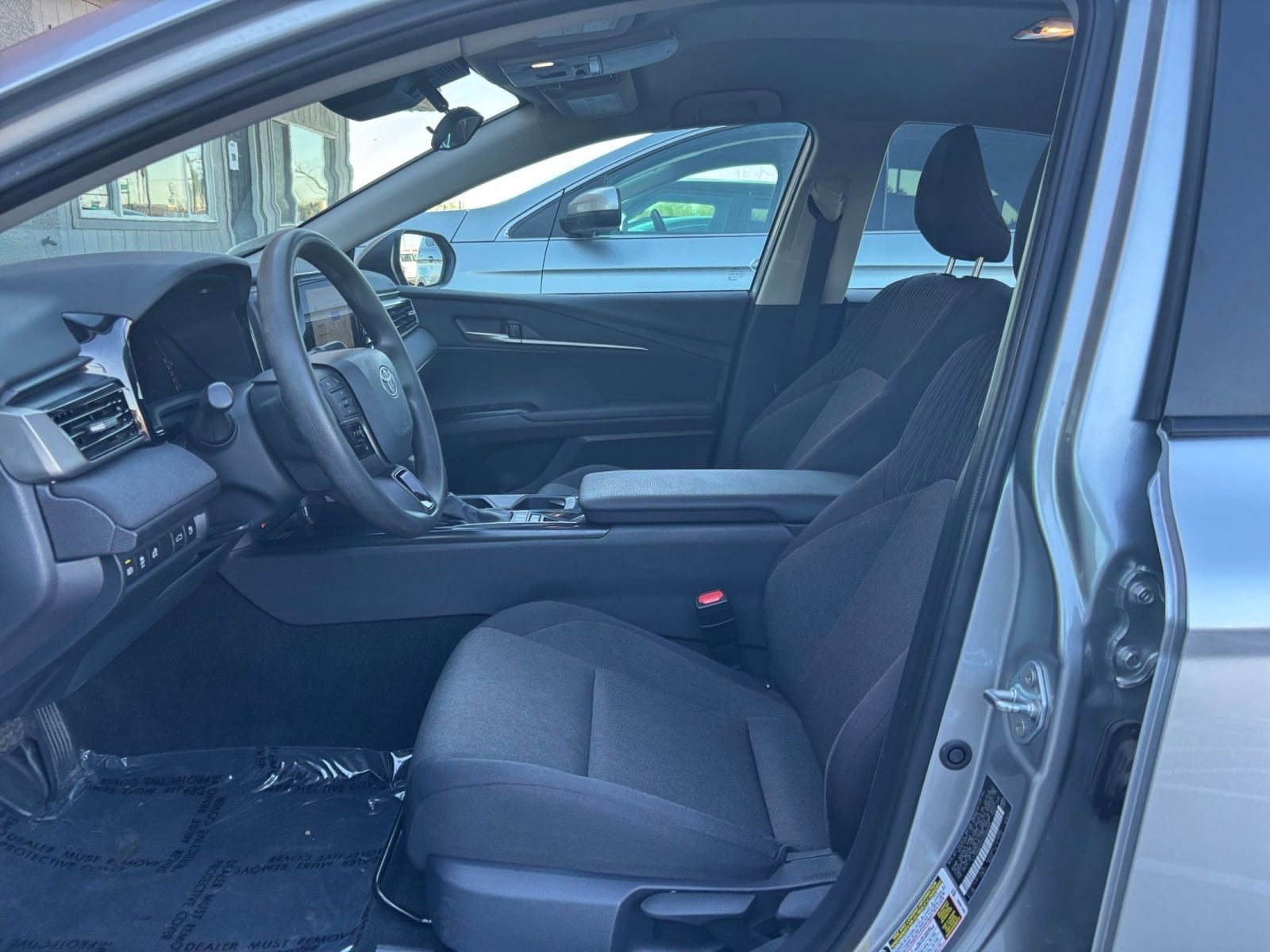 Thumbnail: 2025 Toyota Camry - 25