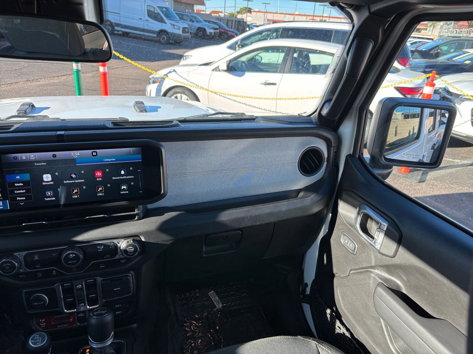 Thumbnail: 2025 Jeep Wrangler - 34