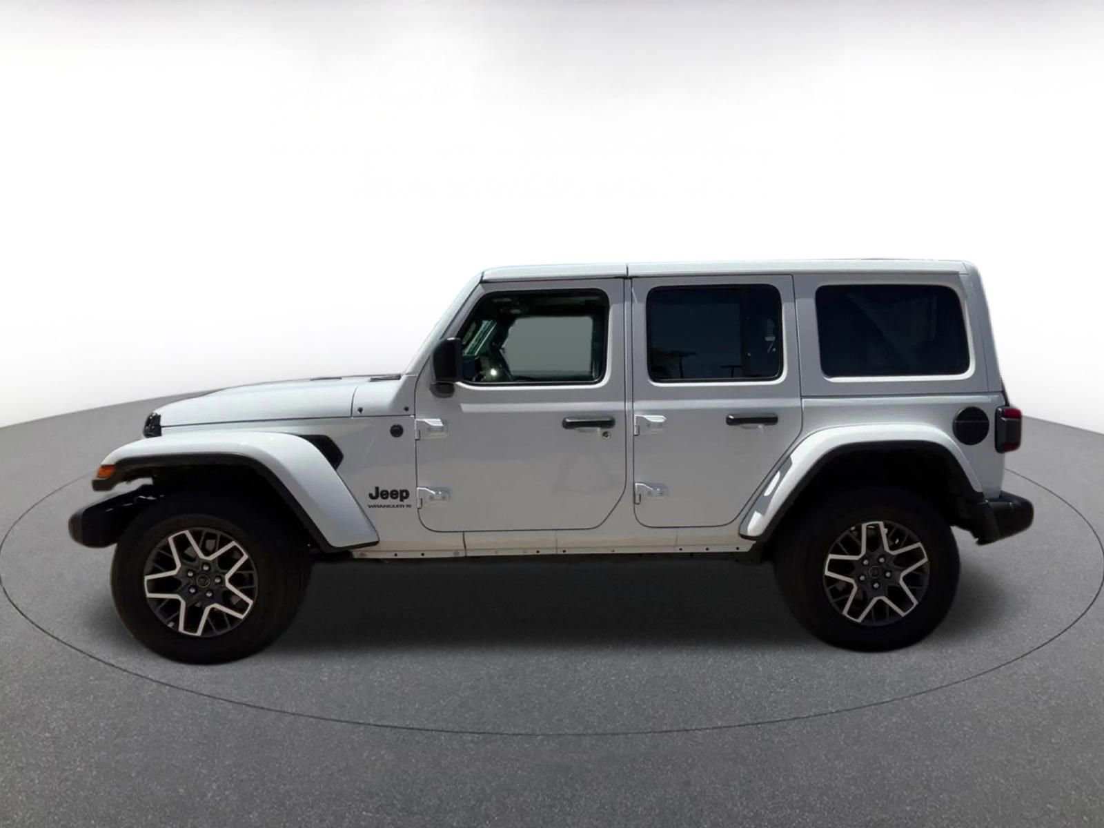 Thumbnail: 2025 Jeep Wrangler - 9