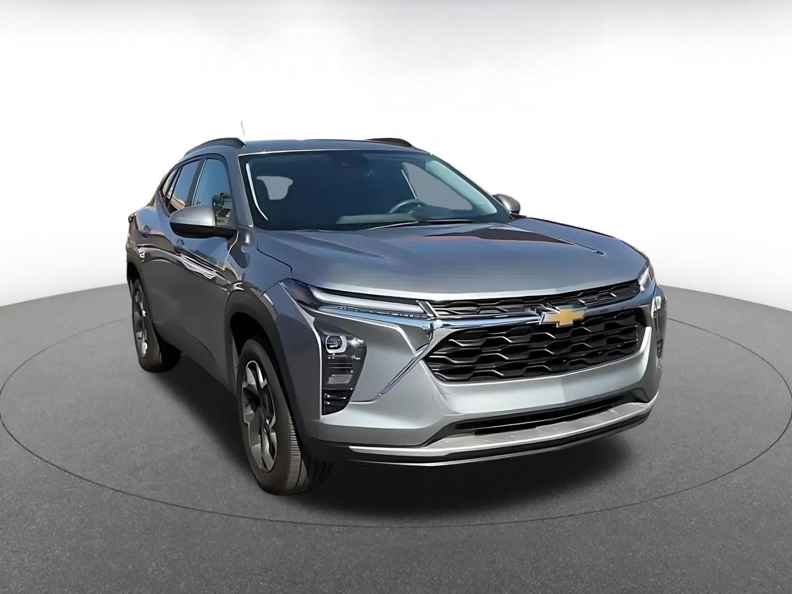 Thumbnail: 2025 Chevrolet Trax - 3