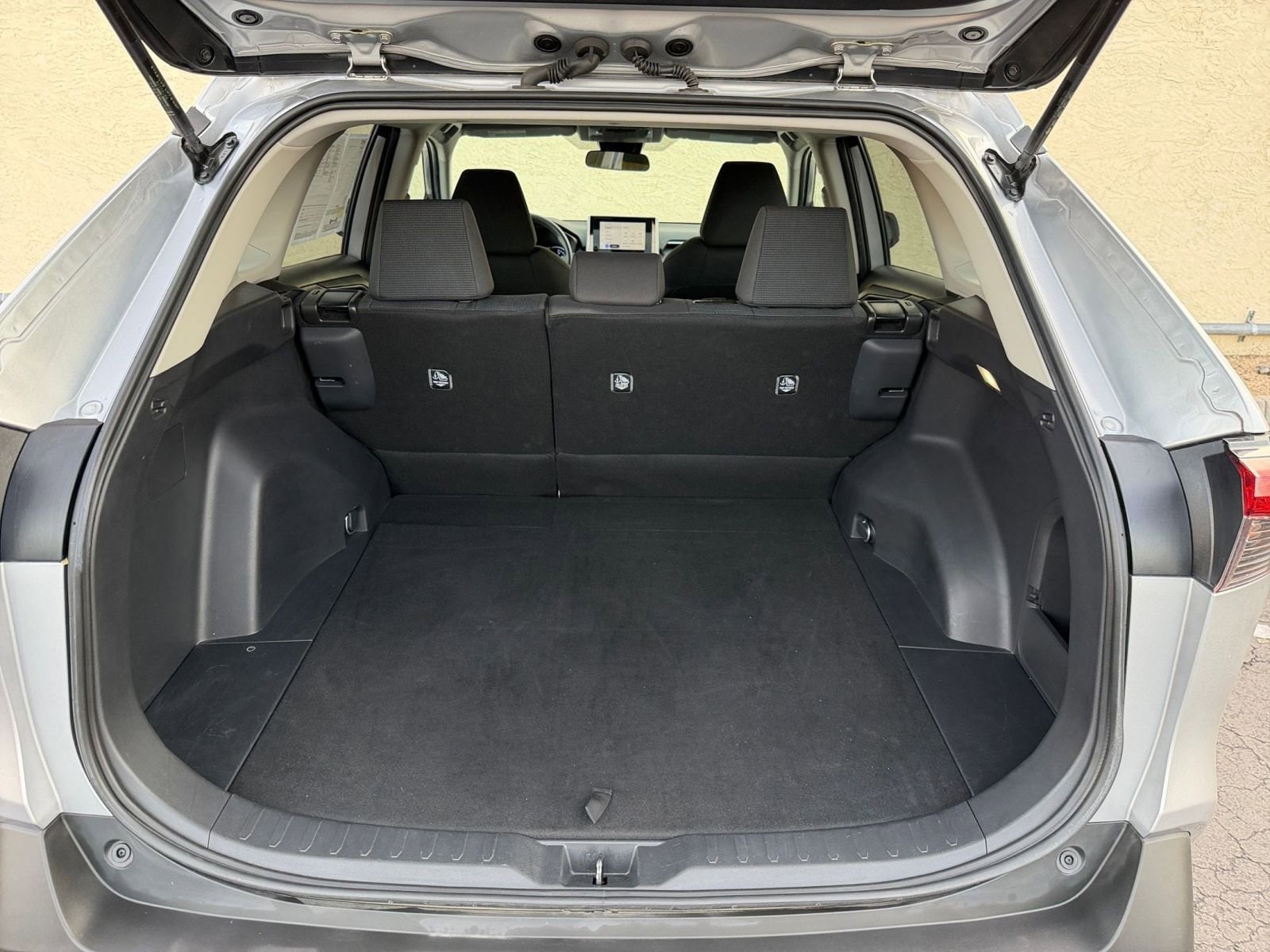 Thumbnail: 2025 Toyota RAV4 - 30