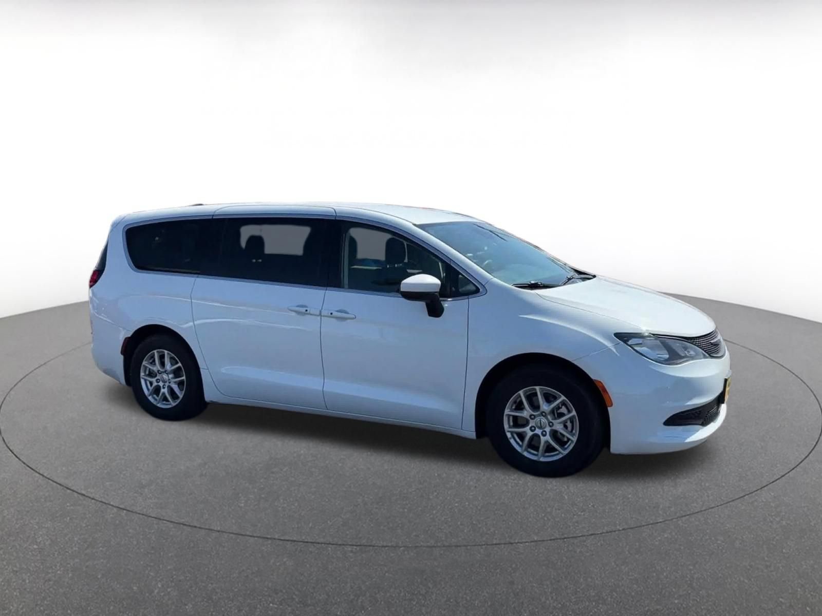 Thumbnail: 2023 Chrysler Voyager - 2