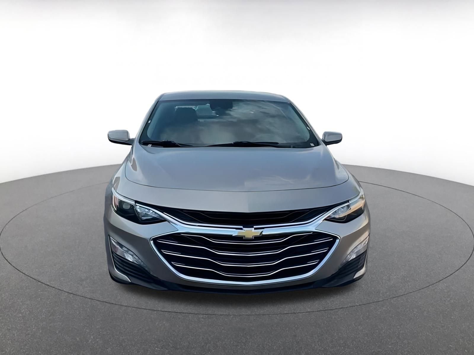 Thumbnail: 2023 Chevrolet Malibu - 4