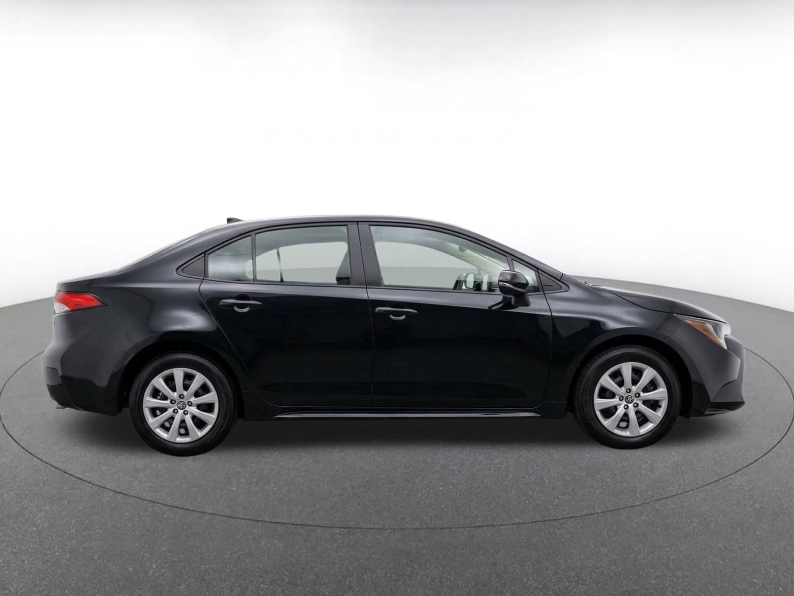 Thumbnail: 2025 Toyota Corolla - 10