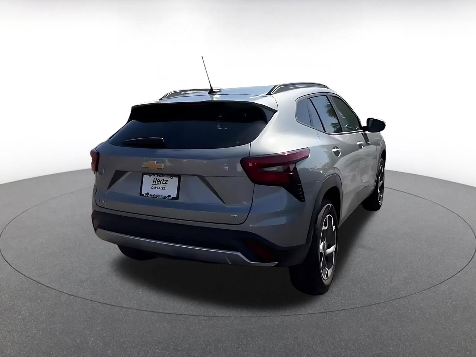 Thumbnail: 2025 Chevrolet Trax - 15