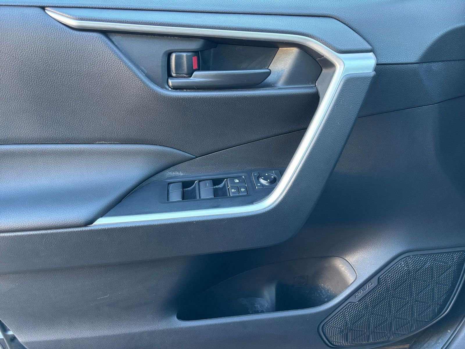 Thumbnail: 2025 Toyota RAV4 - 20