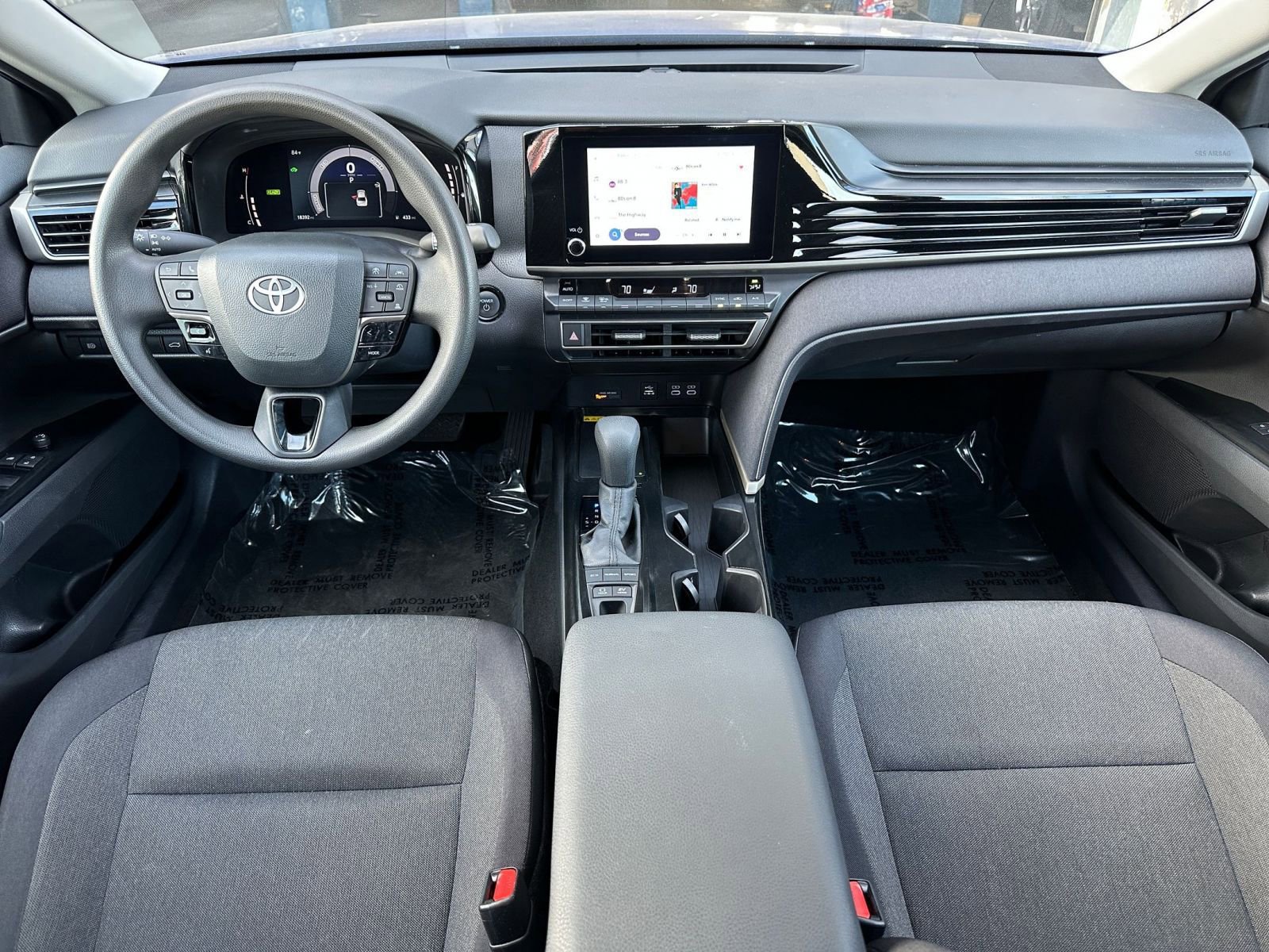 Thumbnail: 2025 Toyota Camry - 32