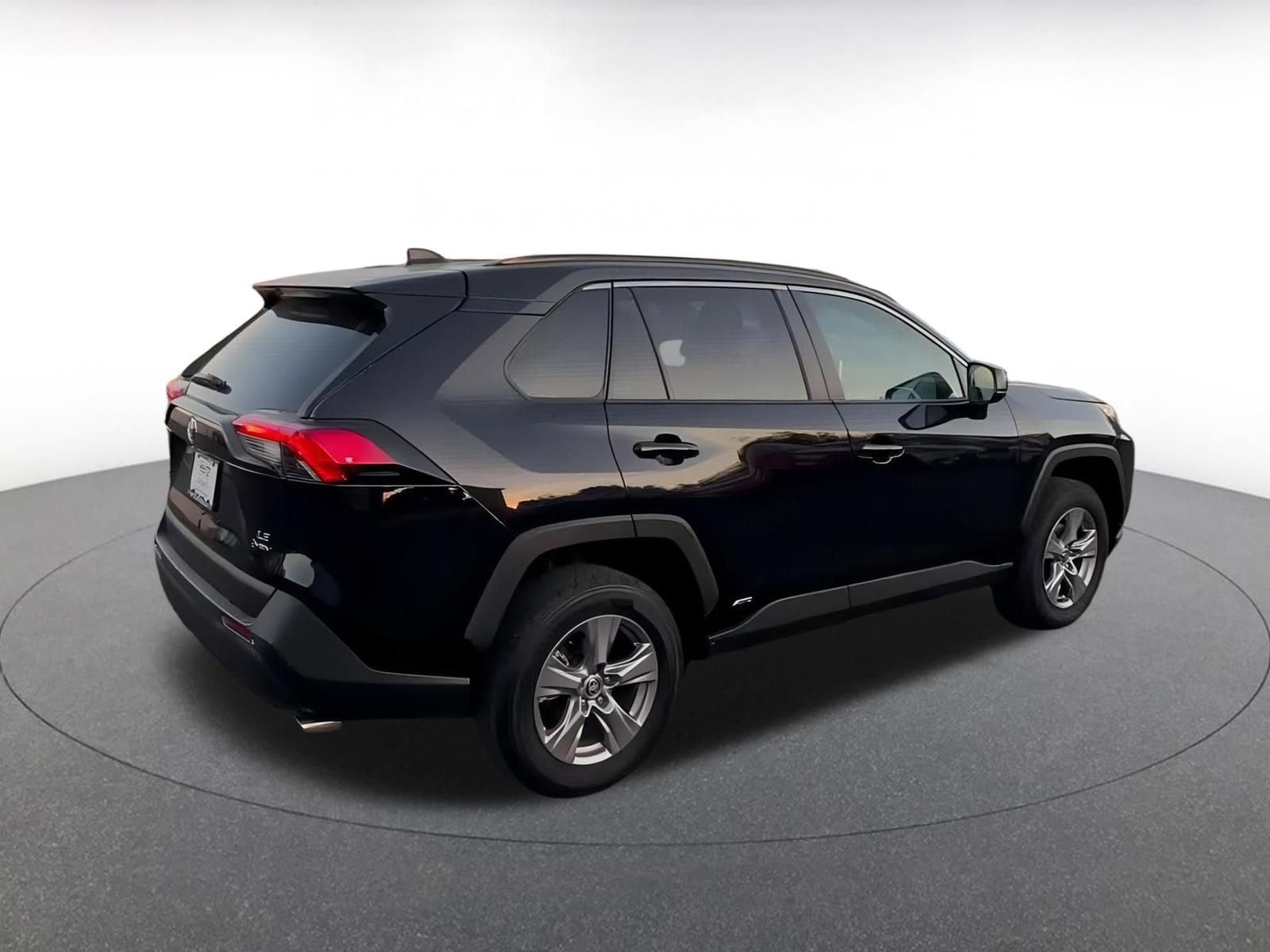 Thumbnail: 2025 Toyota RAV4 - 14