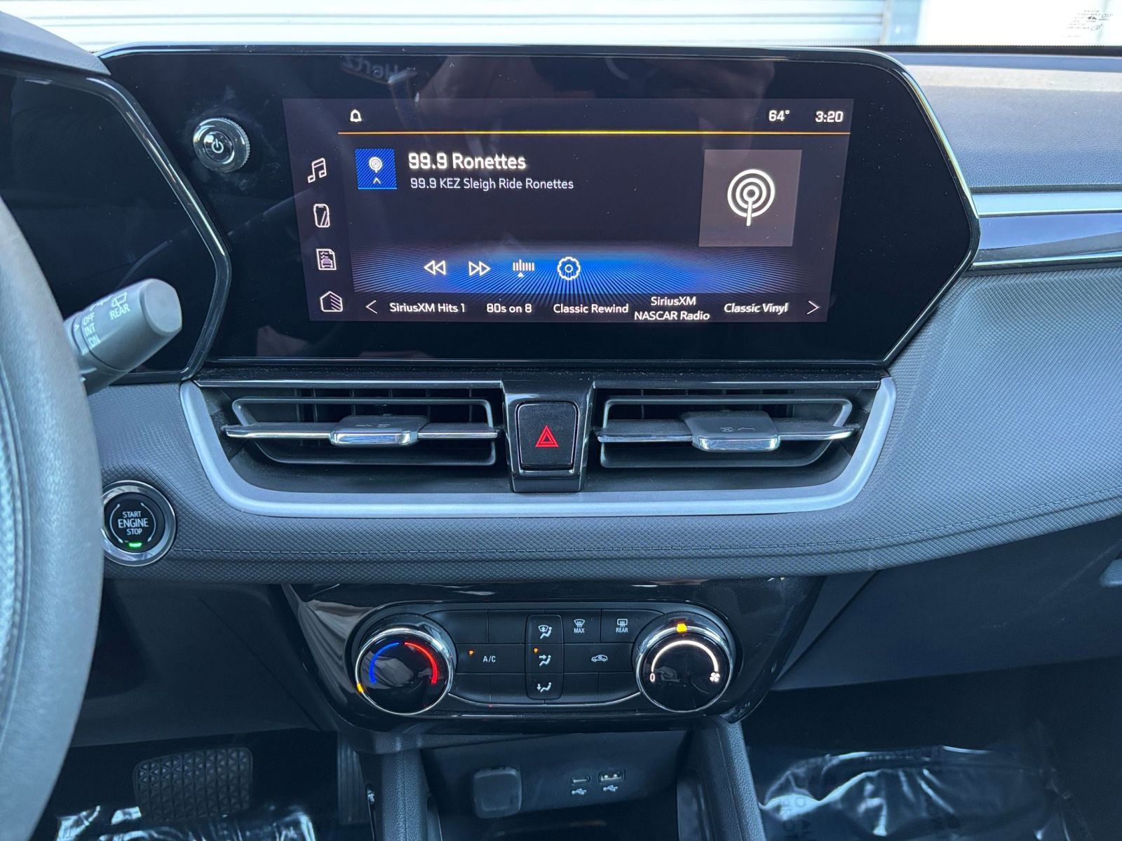 Thumbnail: 2025 Chevrolet TrailBlazer - 18