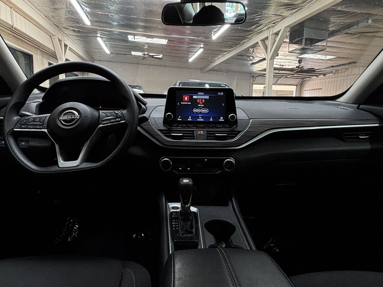 Thumbnail: 2025 Nissan Altima - 32