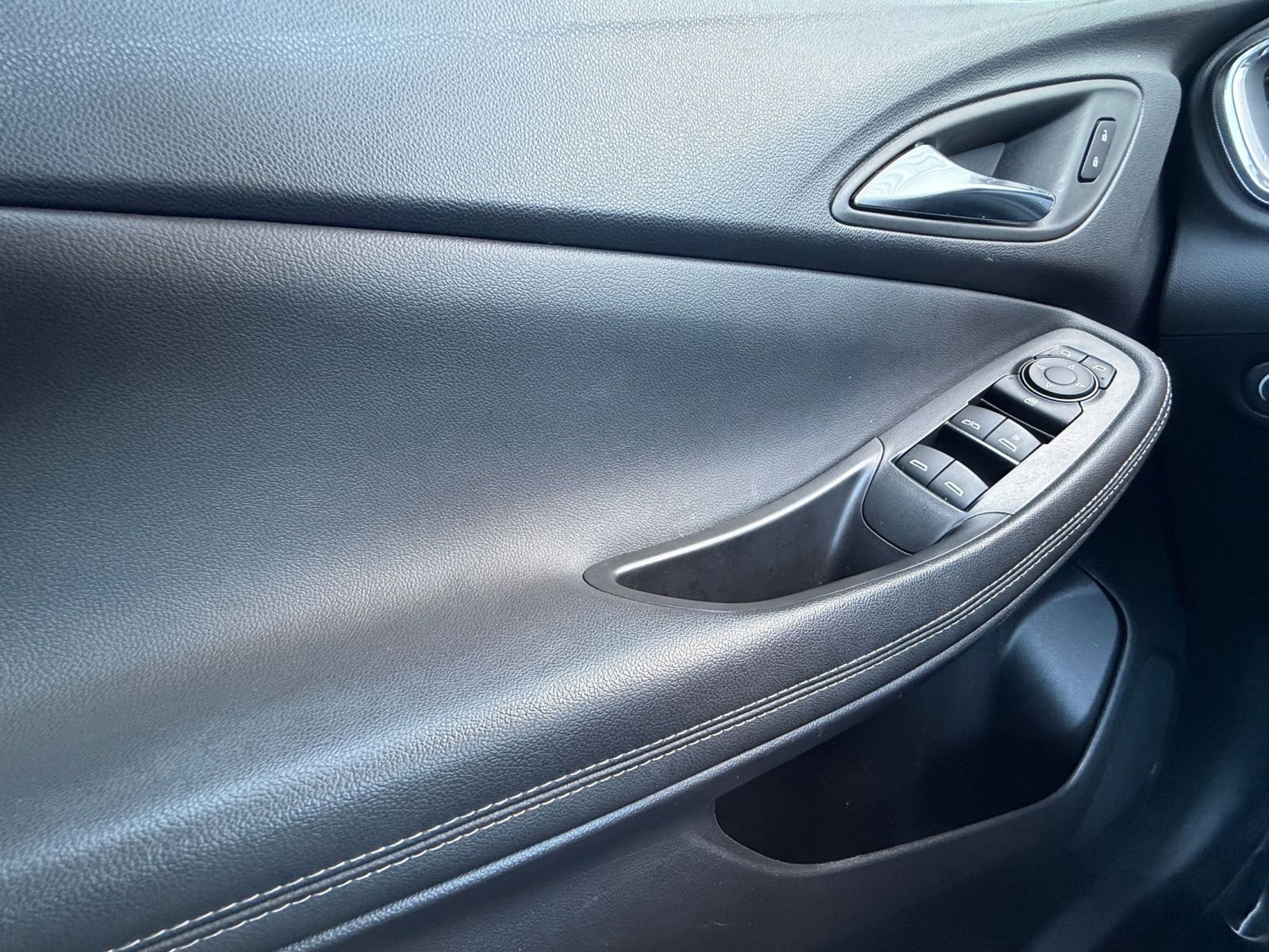 Thumbnail: 2025 Buick Encore GX - 18