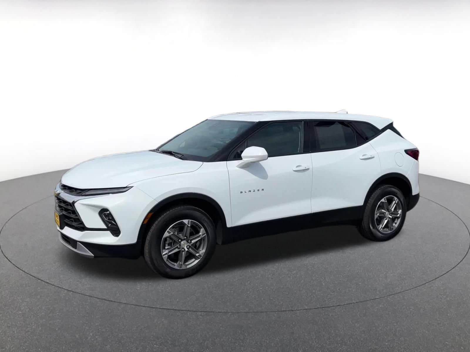Thumbnail: 2026 Chevrolet Blazer - 6