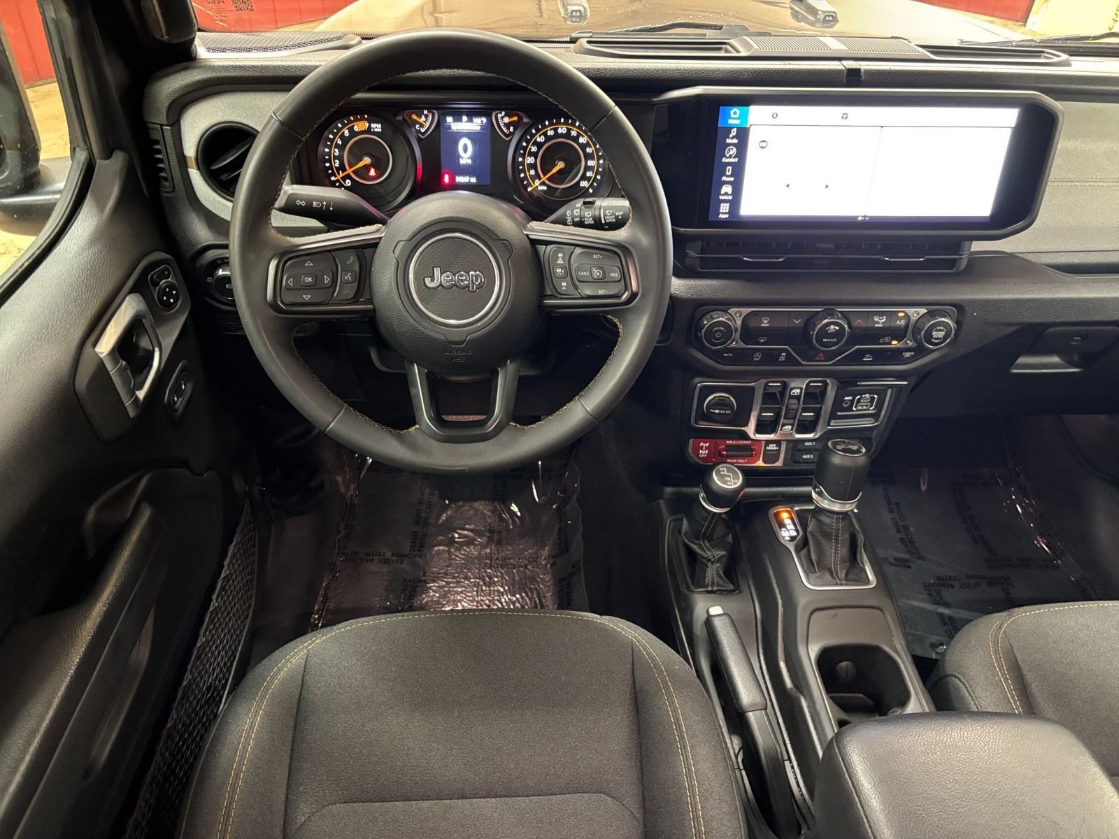 Thumbnail: 2025 Jeep Wrangler - 27