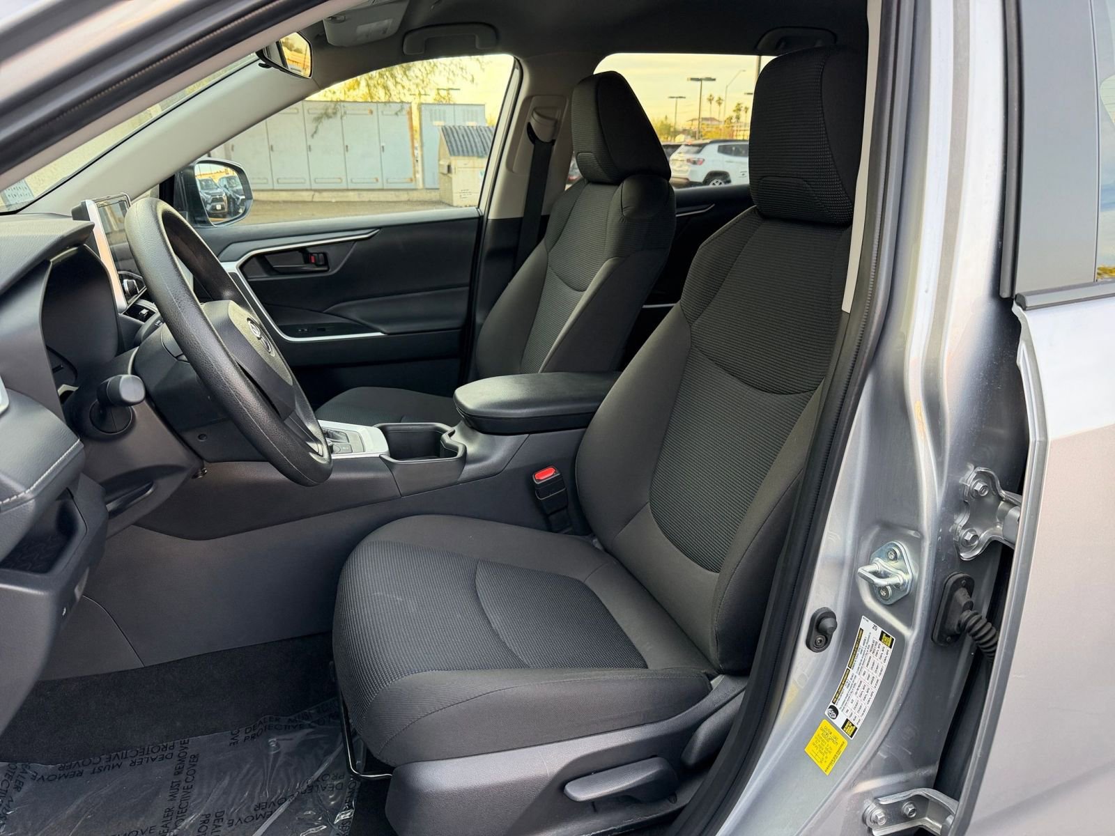 Thumbnail: 2025 Toyota RAV4 - 35