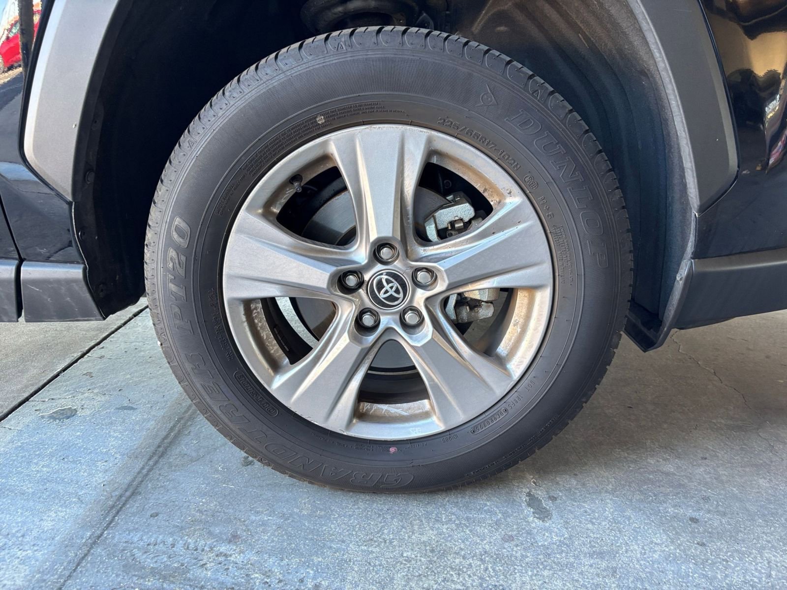 Thumbnail: 2025 Toyota RAV4 - 32