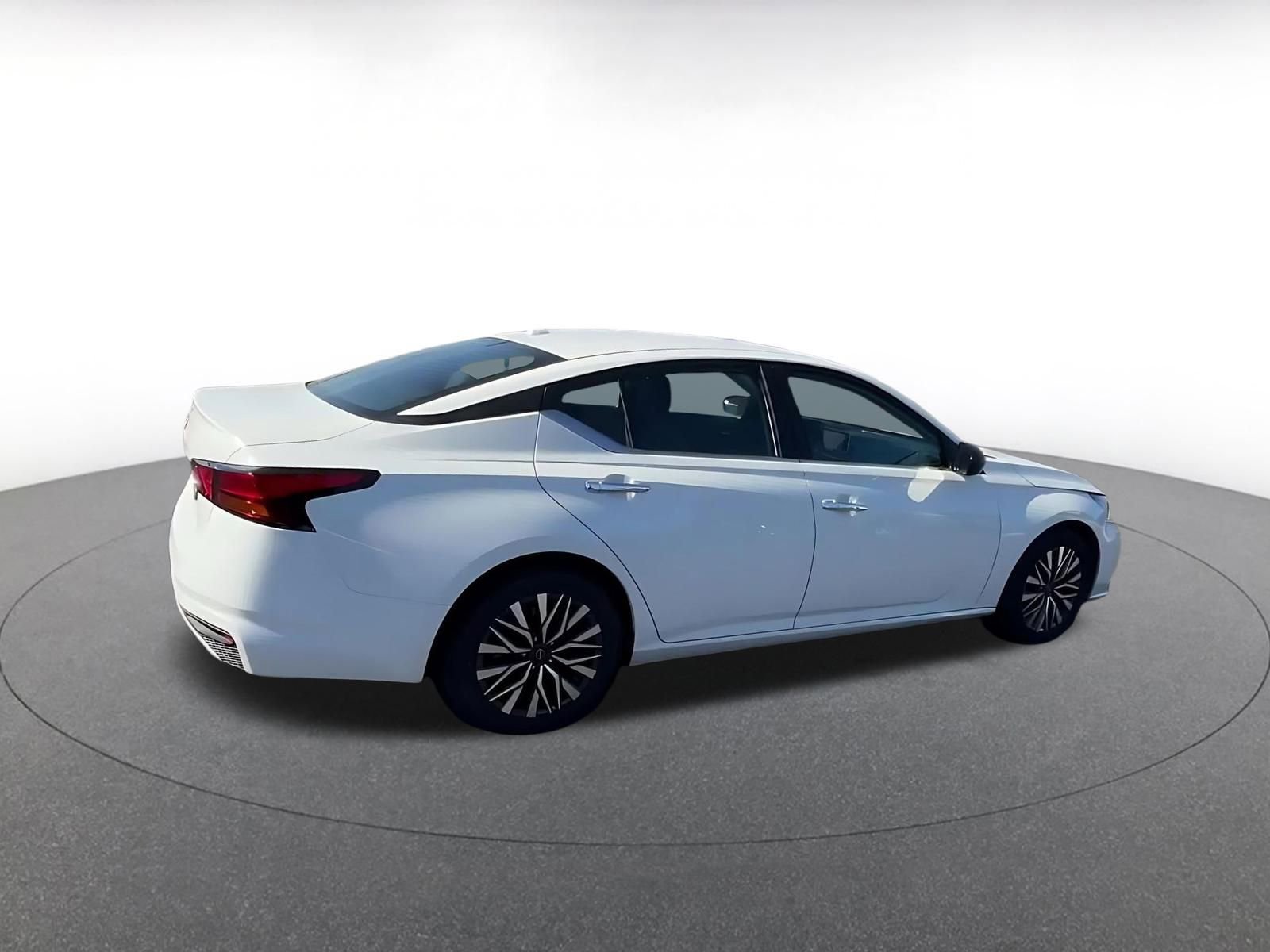 Thumbnail: 2025 Nissan Altima - 14