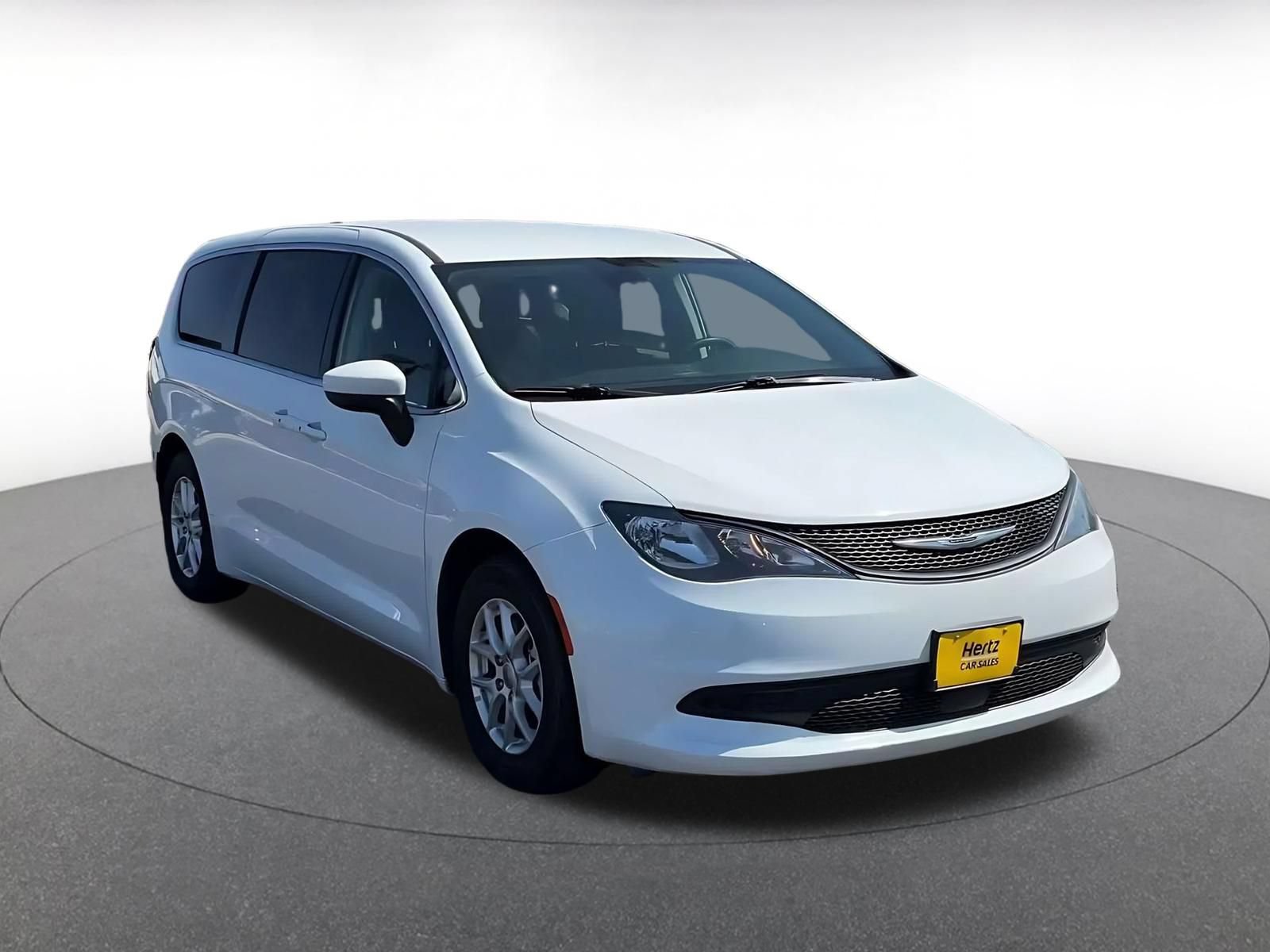 Thumbnail: 2023 Chrysler Voyager - 3