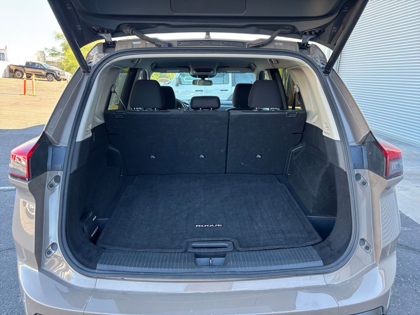 Thumbnail: 2025 Nissan Rogue - 33