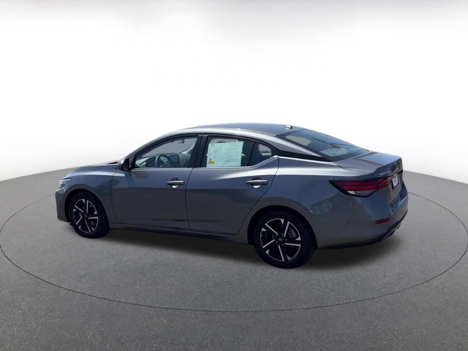 Thumbnail: 2025 Nissan Sentra - 9