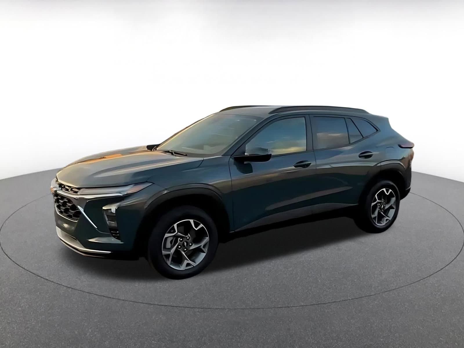 Thumbnail: 2025 Chevrolet Trax - 8