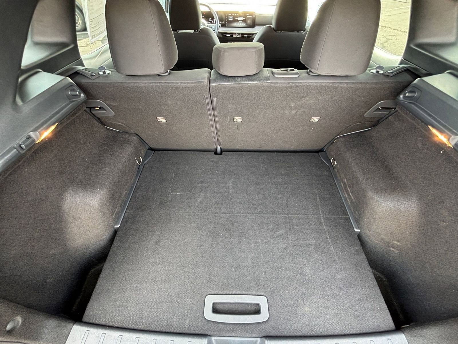 Thumbnail: 2025 Nissan Kicks - 29