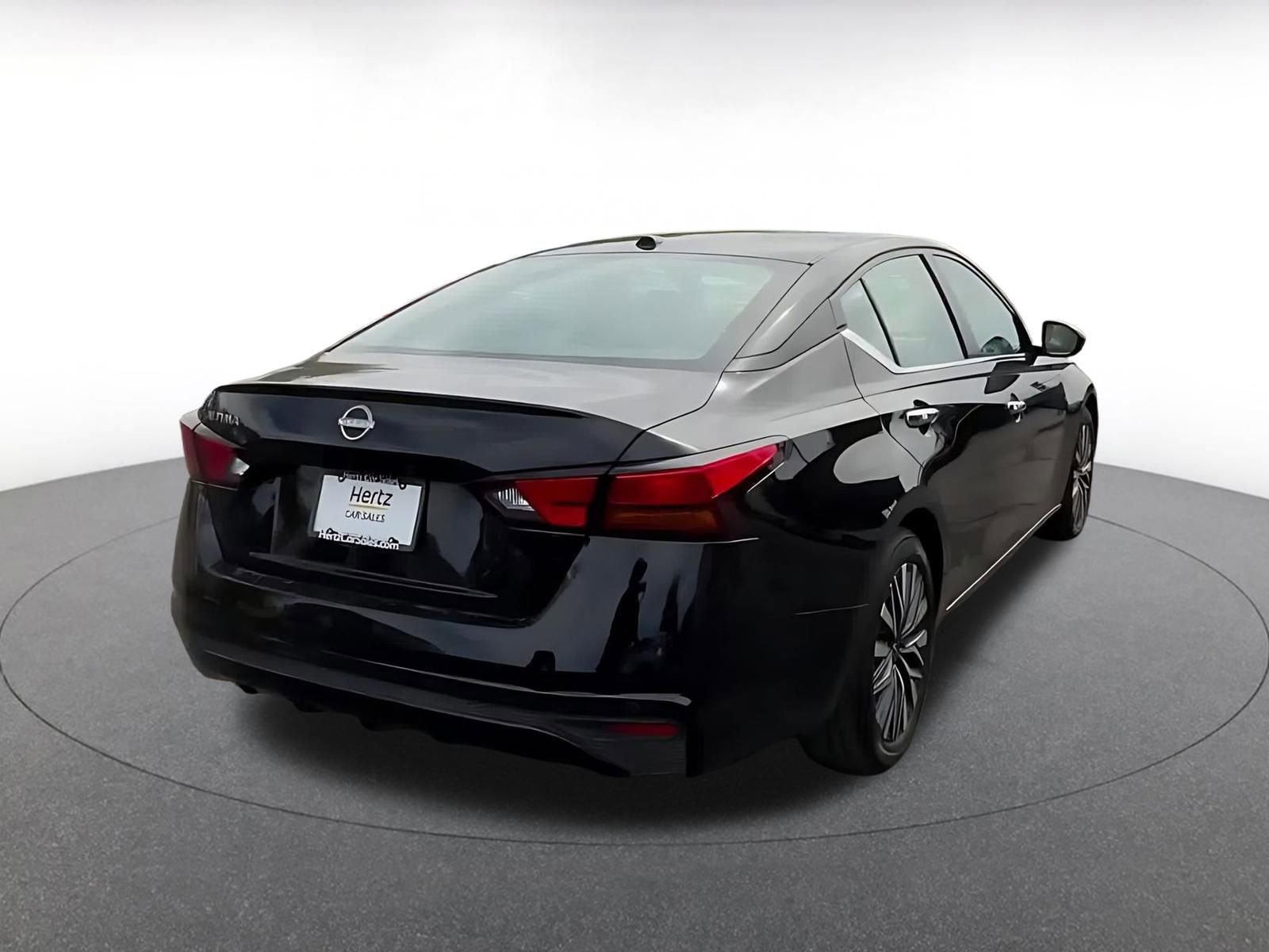 Thumbnail: 2025 Nissan Altima - 14
